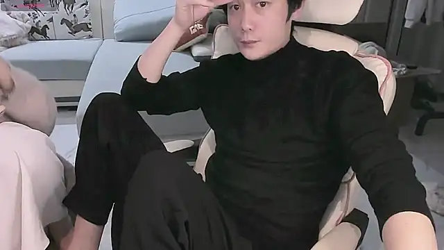 Snapshot of Guo798 chatting on 12.08.24 Guo798 online show from 12.08.24