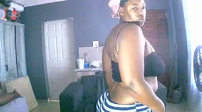 curvyloneah75 online show from 12.06.24