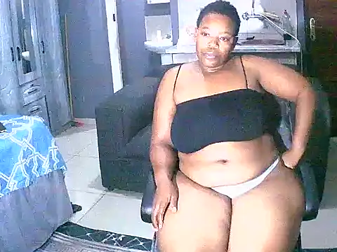 curvyloneah75 online show from 12.10.24
