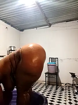 Snapshot of curvyloneah75 chatting on 10.04.25 curvyloneah75 online show from 10.04.25