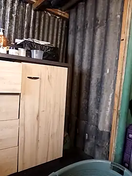 Snapshot of curvyloneah75 chatting on 10.21.25 curvyloneah75 online show from 10.21.25