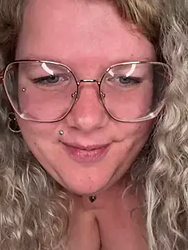 CurvyAnonymousGirl89 online show from 02.04.25