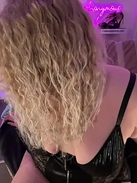 CurvyAnonymousGirl89 online show from 03.27.26