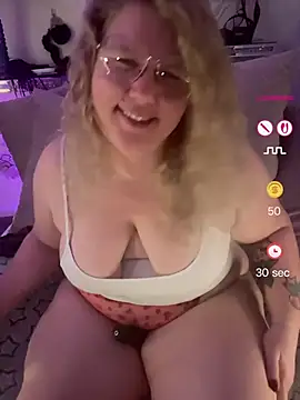 CurvyAnonymousGirl89 online show from 05.25.26