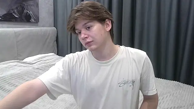 W N G S online show from 10.04.25