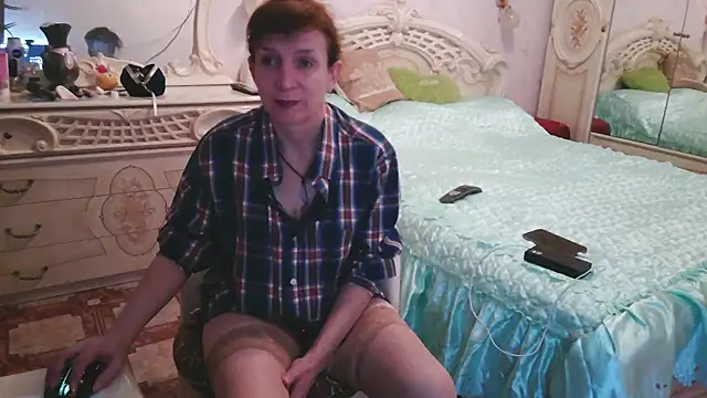 Snapshot of Debra_Phoenix chatting on 10.23.25 Debra Phoenix online show from 10.23.25