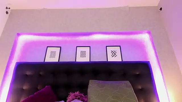 MeleekXXX  online show from 01.22.25