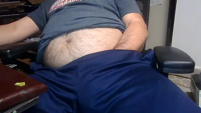 Snapshot of thickdaddy59 chatting on 12.29.24 thickdaddy59 online show from 12.29.24