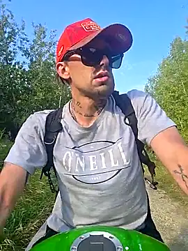 Snapshot of Fuckboy4public chatting on 09.12.25 Fuckboy4public online show from 09.12.25