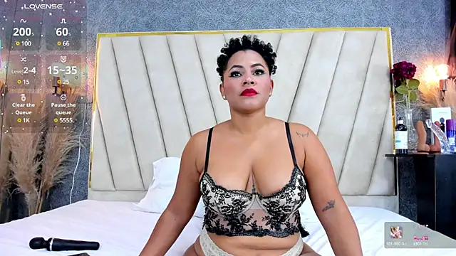 Snapshot of Madison-Diaz chatting on 02.06.25 Madison-Diaz online show from 02.06.25