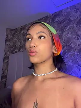 LollaByer online show from 01.17.25