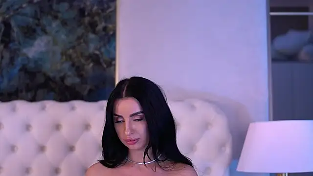 IsabelleHunt online show from 01.13.25