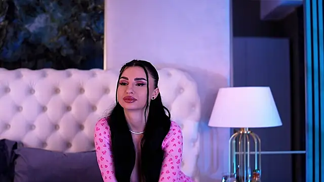 IsabelleHunt online show from 01.14.25