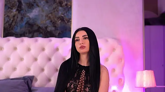 IsabelleHunt online show from 03.21.25