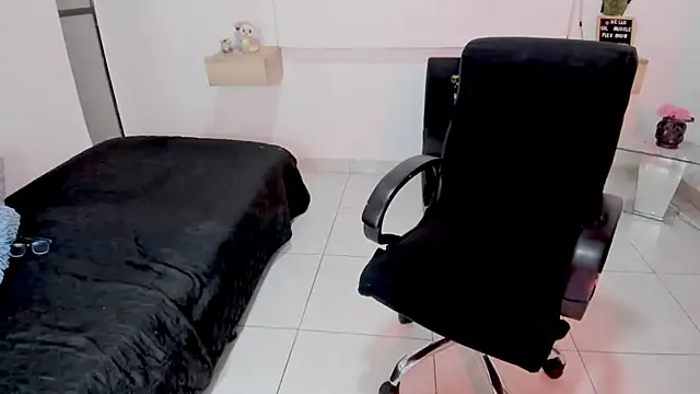 Rachell 28 online show from 12.21.24