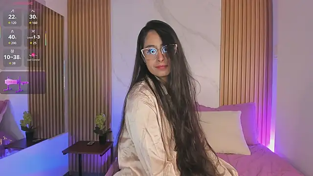 Julia Martinez  online show from 03.26.26