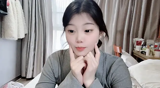 Snapshot of yangyang-1115 chatting on 02.10.25 yangyang-1115 online show from 02.10.25