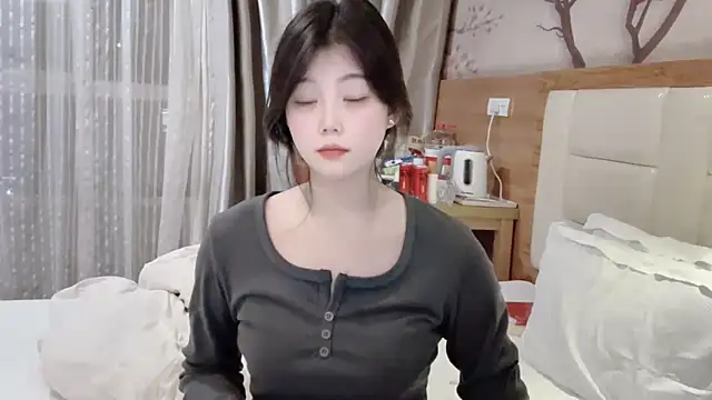 Snapshot of yangyang-1115 chatting on 02.11.25 yangyang-1115 online show from 02.11.25