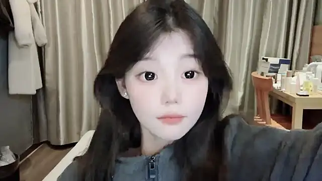 Snapshot of yangyang-1115 chatting on 02.20.25 yangyang-1115 online show from 02.20.25