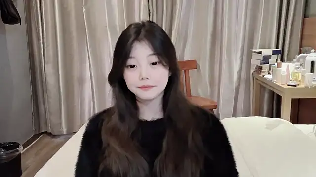 Snapshot of yangyang-1115 chatting on 02.22.25 yangyang-1115 online show from 02.22.25