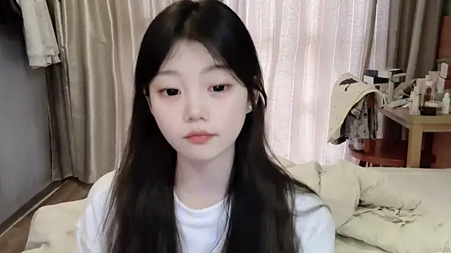 Snapshot of yangyang-1115 chatting on 03.04.25 yangyang-1115 online show from 03.04.25