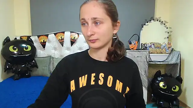 MichelLeee online show from 10.21.25