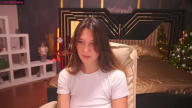 DreamyLinaa online show from 12.09.24