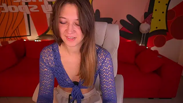 DreamyLinaa online show from 12.15.24