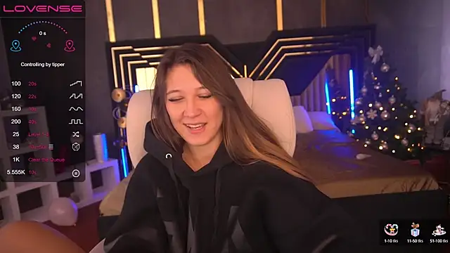 DreamyLinaa online show from 12.30.24