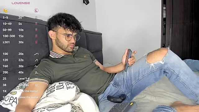 andrewChris  online show from 01.03.25