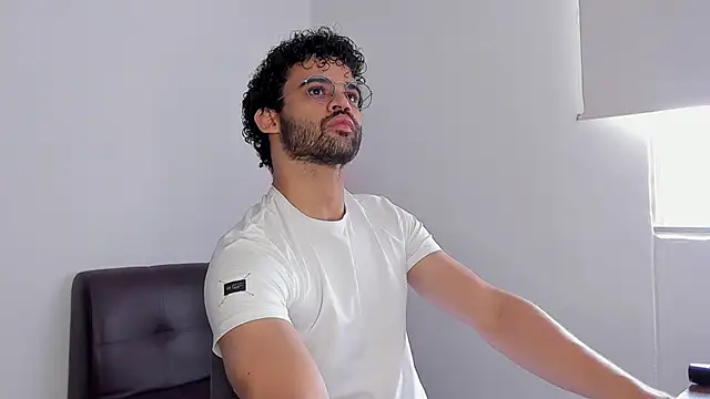 andrewChris  online show from 09.10.25