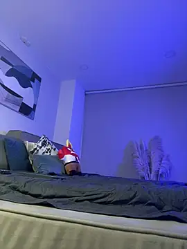 DimitriSullivan  online show from 02.21.25