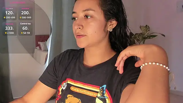 Snapshot of Lady_Rey chatting on 03.18.25 Lady Rey online show from 03.18.25