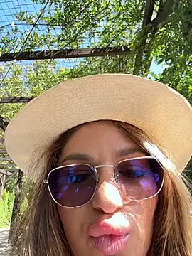 KiraRosse online show from 09.14.25