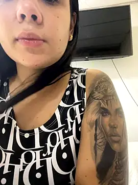 Leyna Kenet online show from 11.27.25