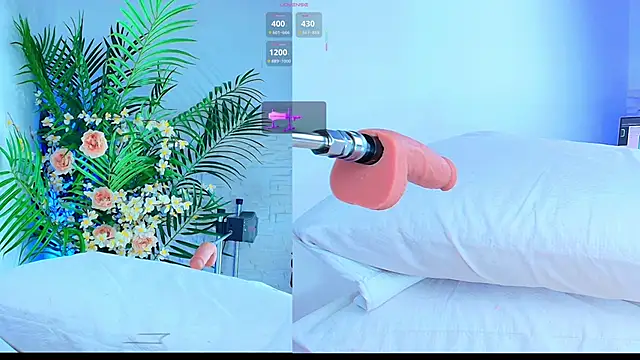 Snapshot of Kinky__Karo chatting on 10.12.25 Kinky Karo online show from 10.12.25