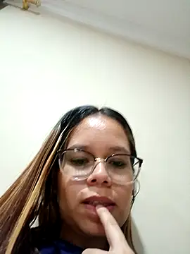 Snapshot of anthiamelisa chatting on 02.25.25 anthiamelisa online show from 02.25.25