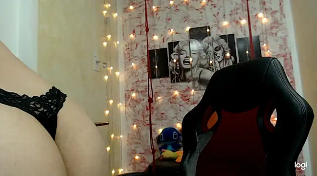 Snapshot of anthiamelisa chatting on 03.19.25 anthiamelisa online show from 03.19.25