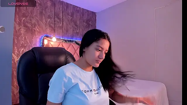 SKYLERWHIITEE online show from 12.30.24