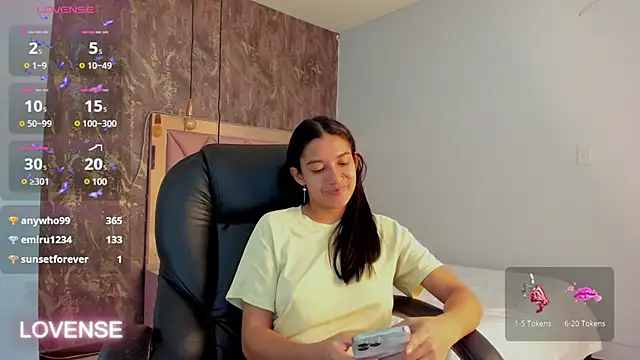 SKYLERWHIITEE online show from 02.06.25