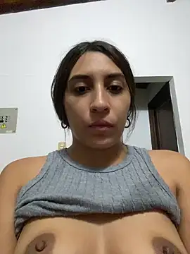 Snapshot of bigasssweet_2 chatting on 02.19.25 bigasssweet 2 online show from 02.19.25