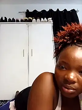 Snapshot of Darling-dee chatting on 01.23.25 Darling-dee online show from 01.23.25