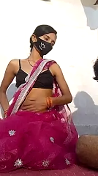 Snapshot of Suhani512 chatting on 01.07.25 Suhani512 online show from 01.07.25