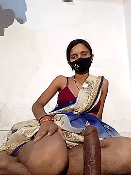 Snapshot of Suhani512 chatting on 01.08.25 Suhani512 online show from 01.08.25