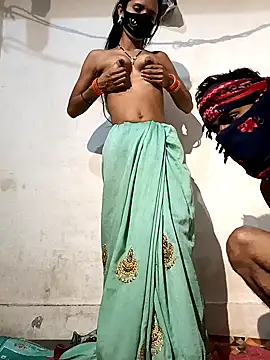 Snapshot of Suhani512 chatting on 02.10.25 Suhani512 online show from 02.10.25