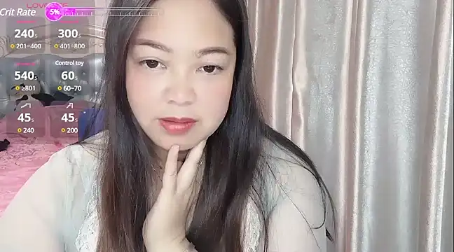 Snapshot of wuwu-w chatting on 12.07.24 wuwu-w online show from 12.07.24