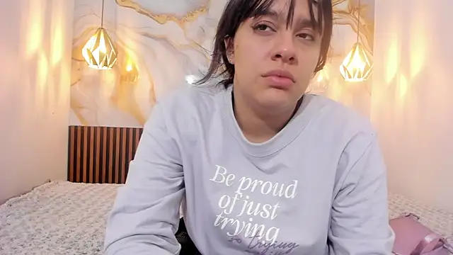 MelissaGilll online show from 12.04.25