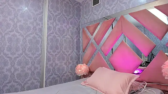 pola adams  online show from 10.17.25