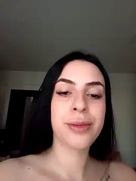 Snapshot of Morguisssz chatting on 10.06.25 Morguisssz online show from 10.06.25