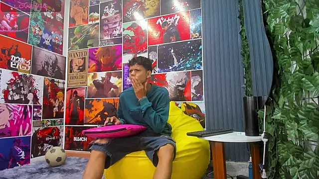 Snapshot of Jeffry_wolvess chatting on 12.31.24 Jeffry wolvess online show from 12.31.24